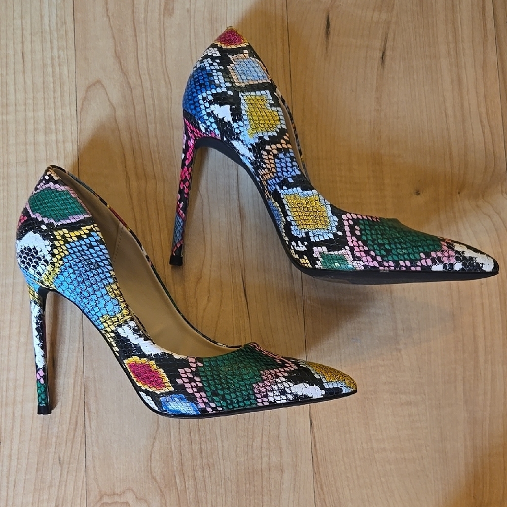 Anne Michelle Blue and Yellow High Heeled Pumps - Picture 2 of 5